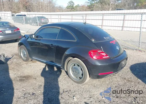 2012 Volkswagen Beetle 2.5L z USA, uszkodzony, nr VIN 3VWJP7ATXCM641155